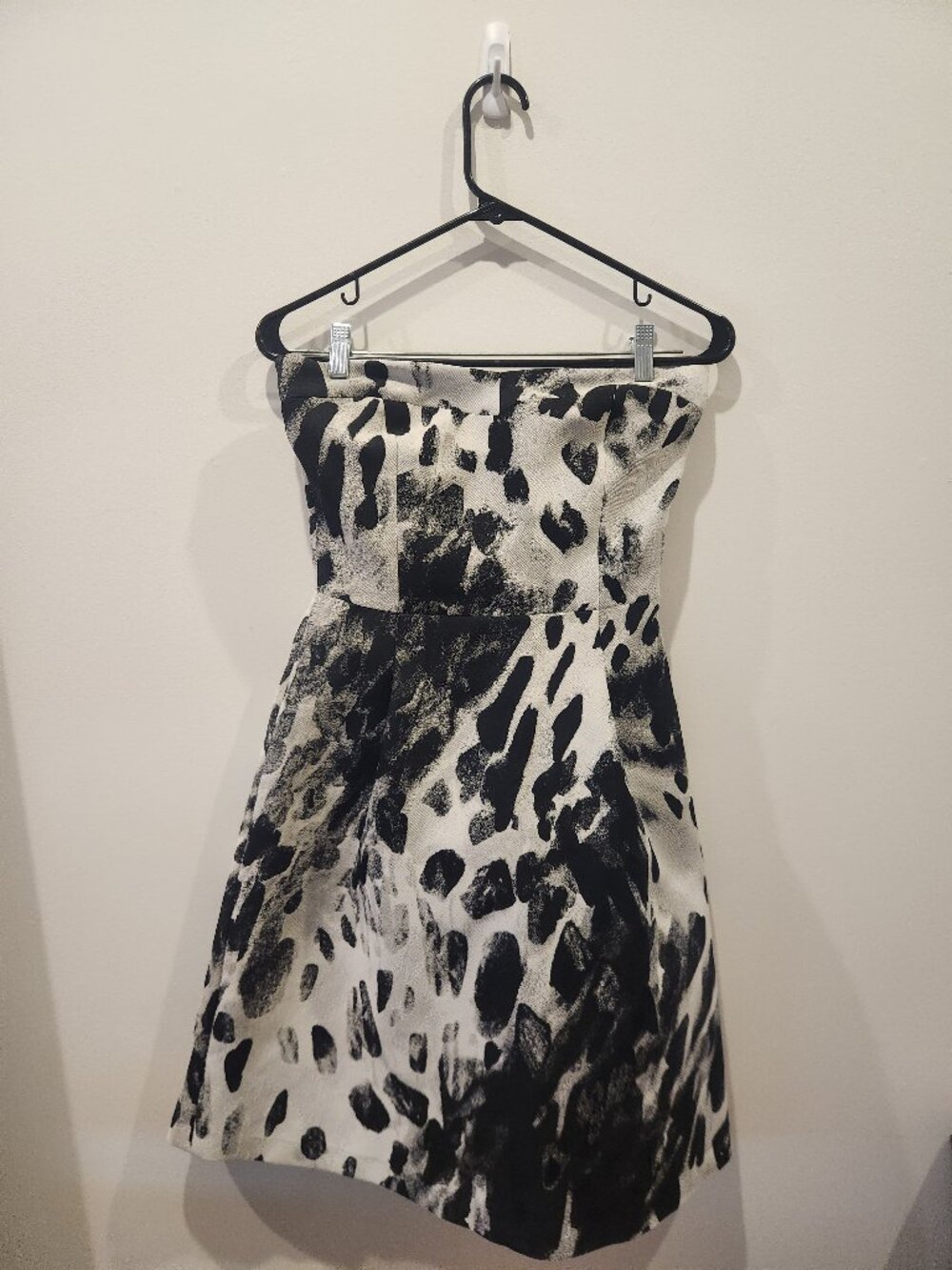DKNY Donna Karan Strapless Fit & Flare Mini Dress Black & White